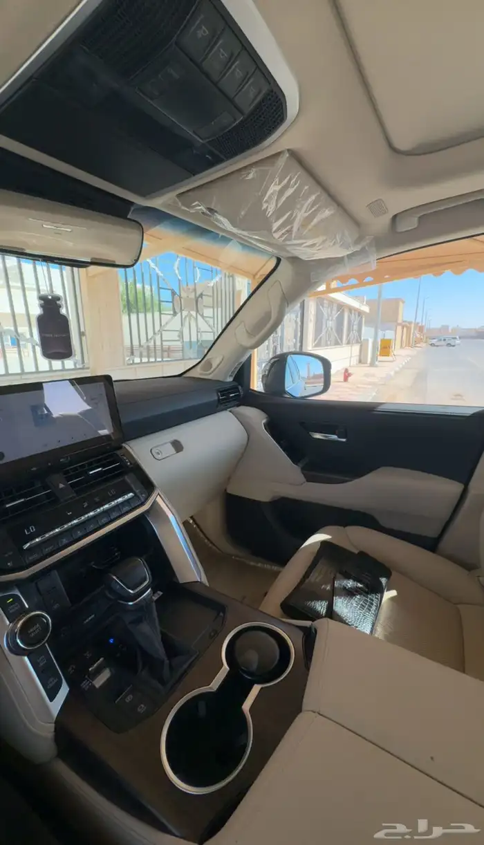 لاندكروزر جيب اسود 2025 6