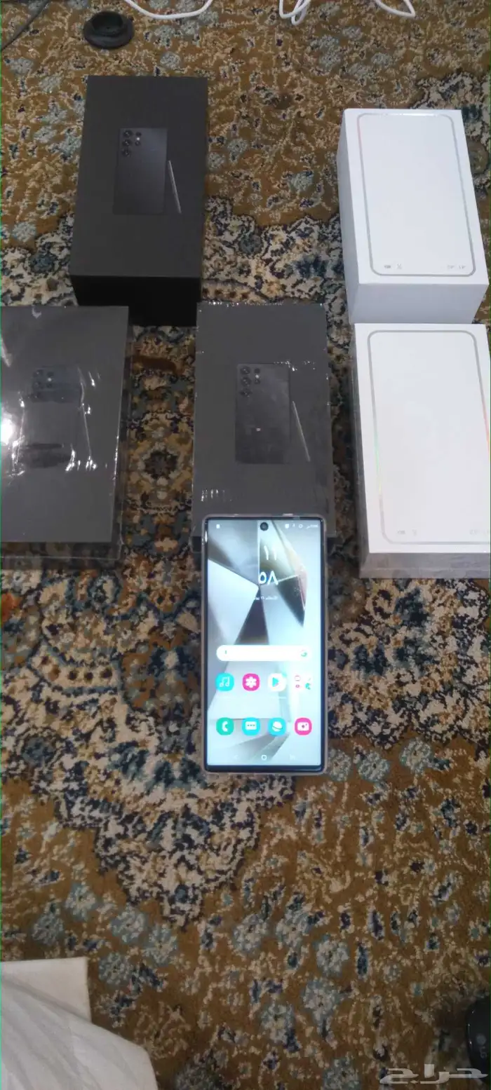 جوالات عدد 3 جديده بكرتونها 0