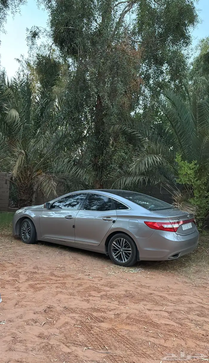 ازيرا 2012 للبيع او للبدل بسيارة دفع رباعي 1