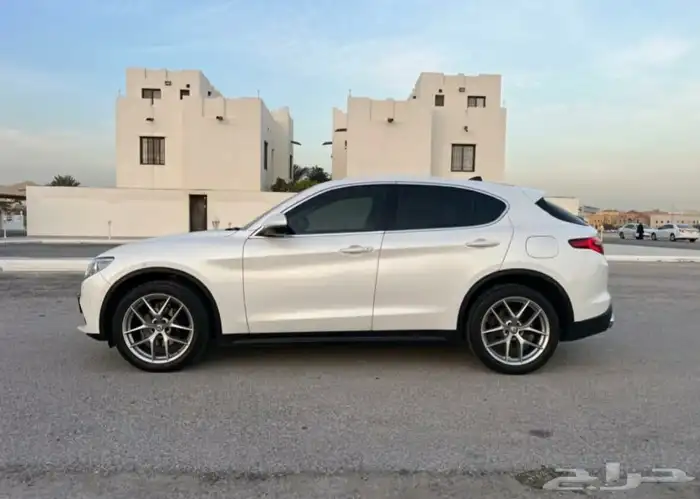 الفا روميو ايطاليه اسزيلفيو 7