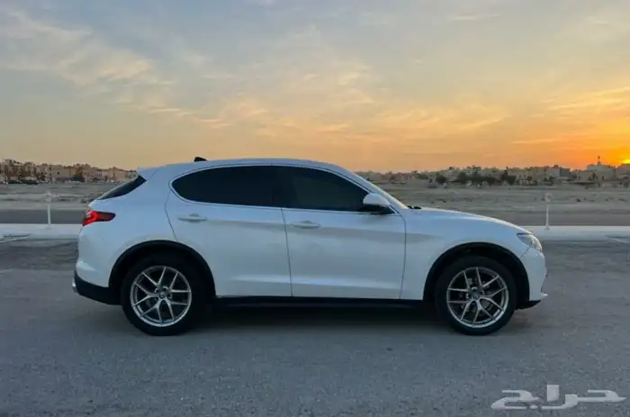 الفا روميو ايطاليه اسزيلفيو 3