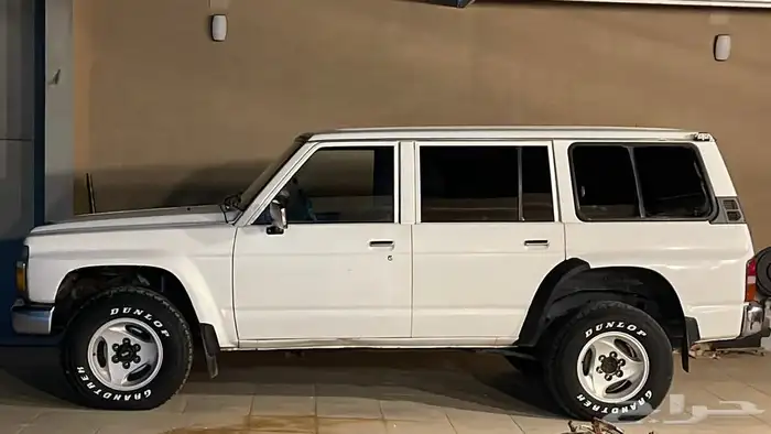 باترول أبيض موديل 90 0