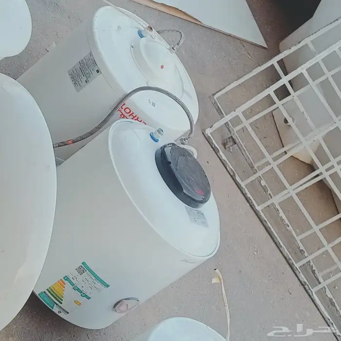 ابواب خشب. ابواب حديد سخانات ابواب المونيوم مستعمله 0