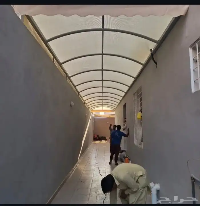 مظلات سيارات وسواتر منزليه ومظلات جلسات معا بديل خشب وعشب 3