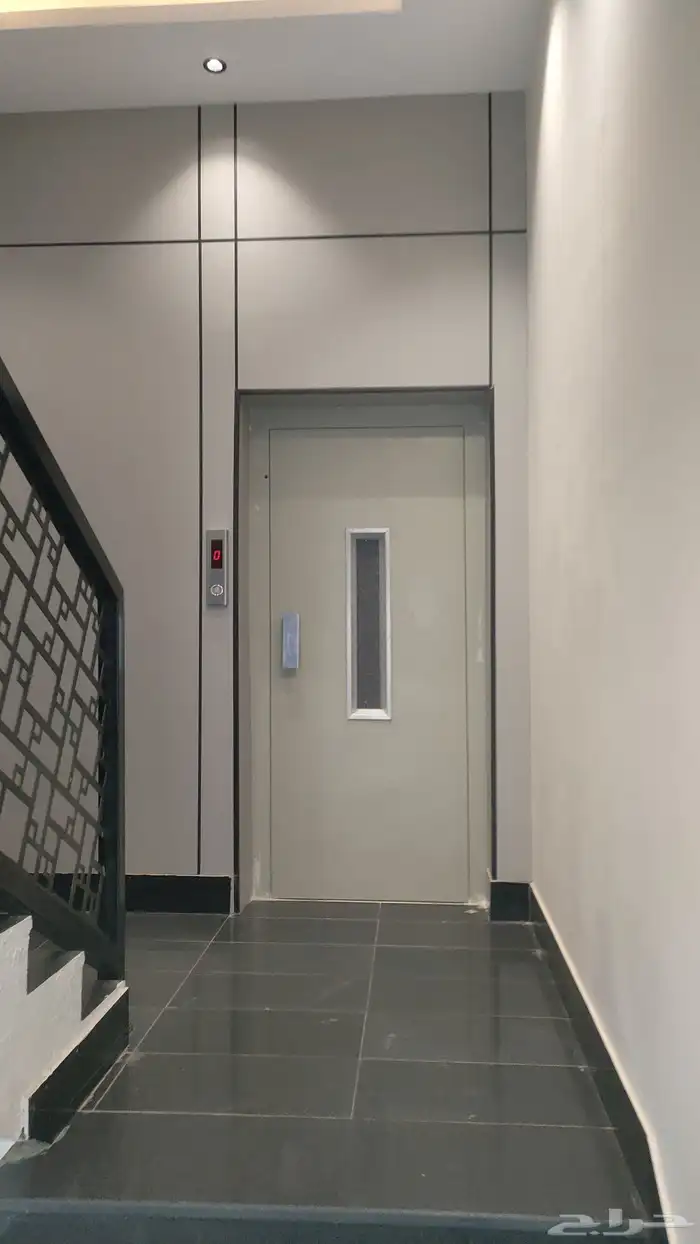 للبيع شقق ارضية وعلويه موقع مميز تشطيبات فاخرة 4