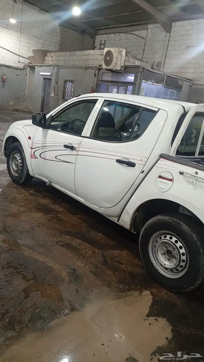 وانيت ميتسوبيشي غمارتين ديزل2011 ماكينةفيها صرف زيت فحص شغال 0