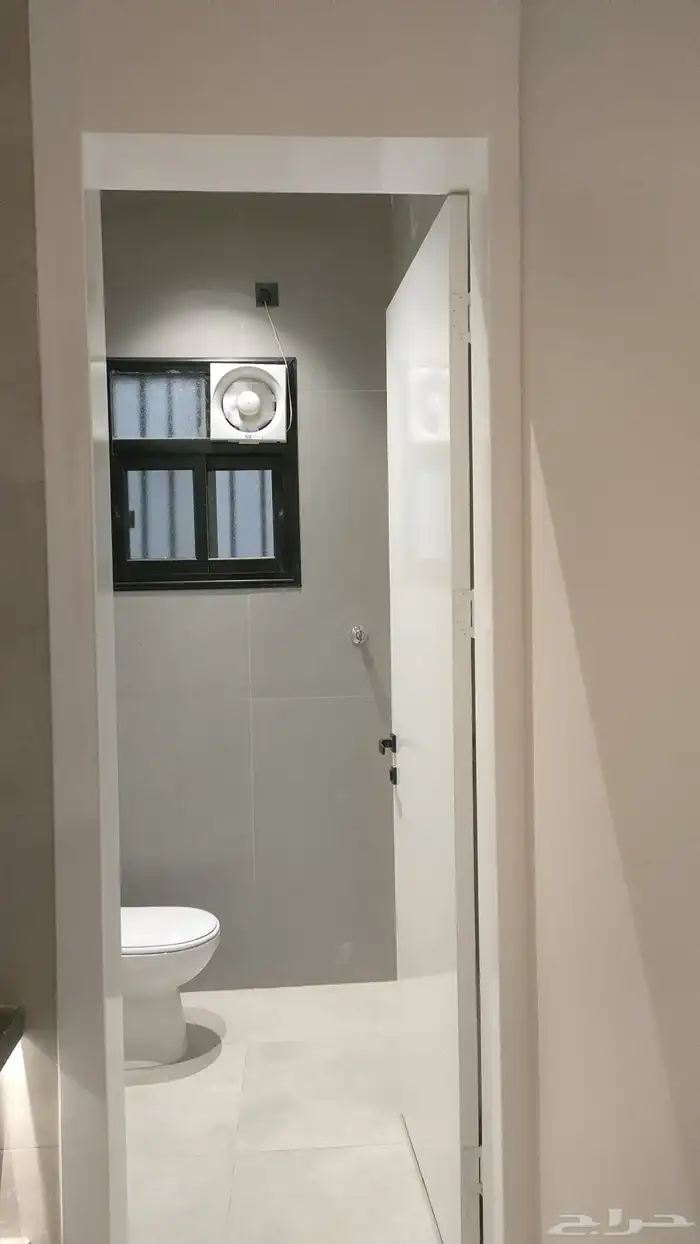 للبيع شقق ارضية وعلويه موقع مميز تشطيبات فاخرة 17