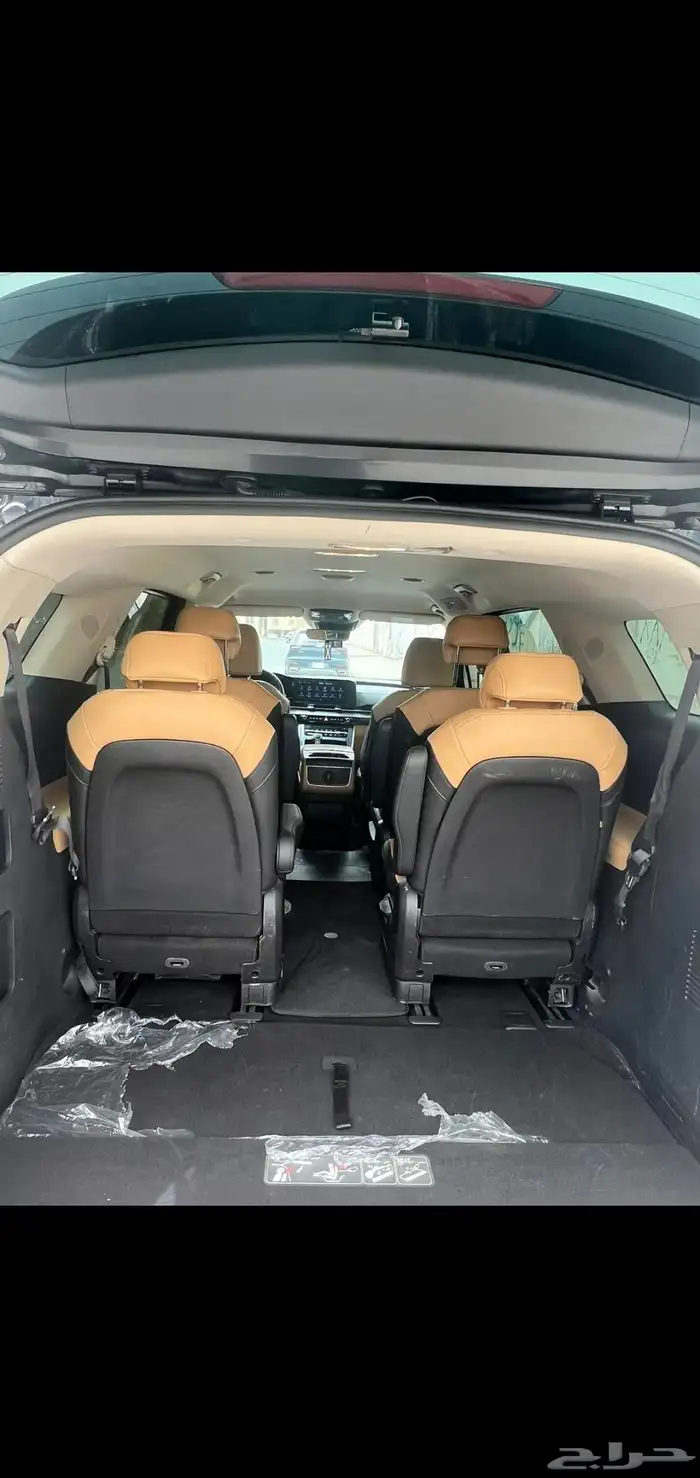 سيارة كيا كرنفال 8