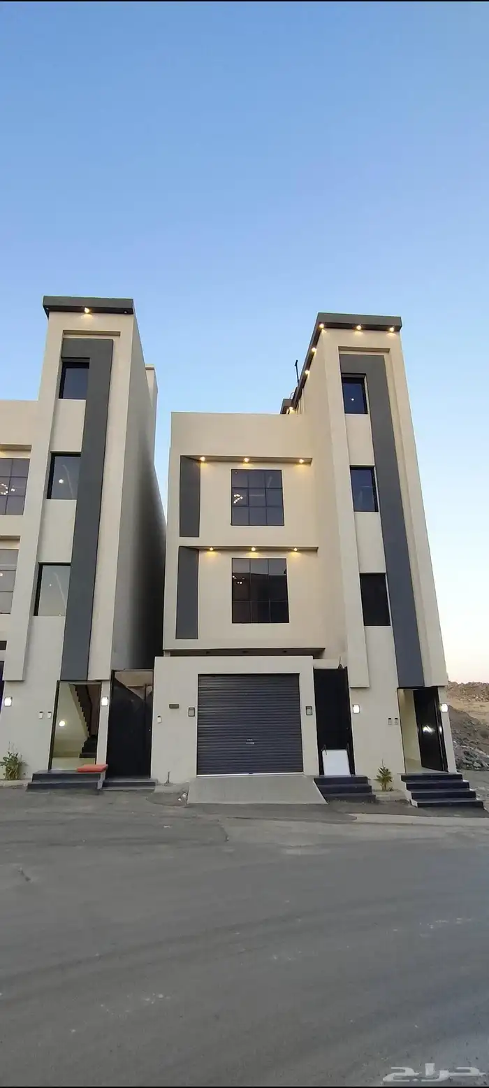 للبيع شقق ارضية وعلويه موقع مميز تشطيبات فاخرة 1