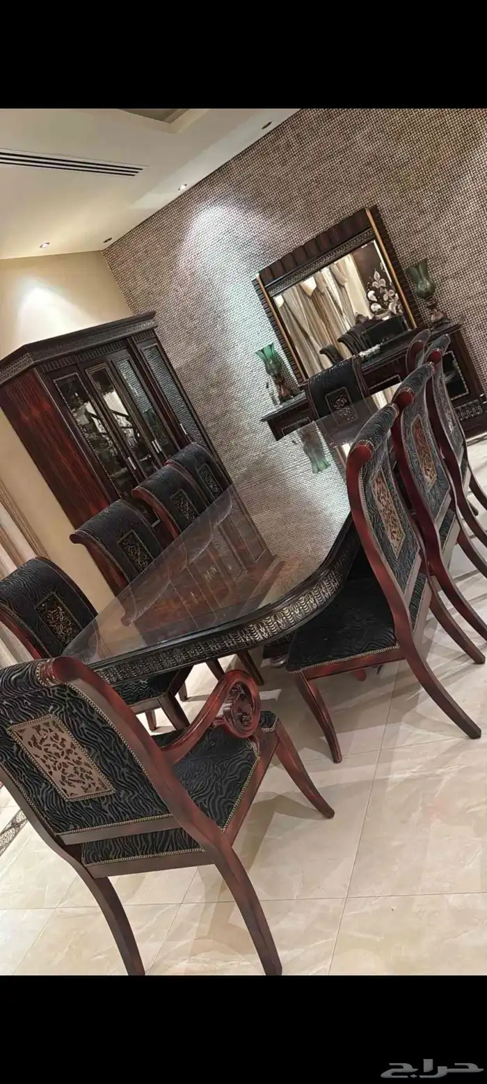 طاولة طعام للبيع 2