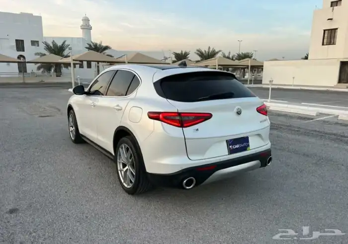 الفا روميو ايطاليه اسزيلفيو 6