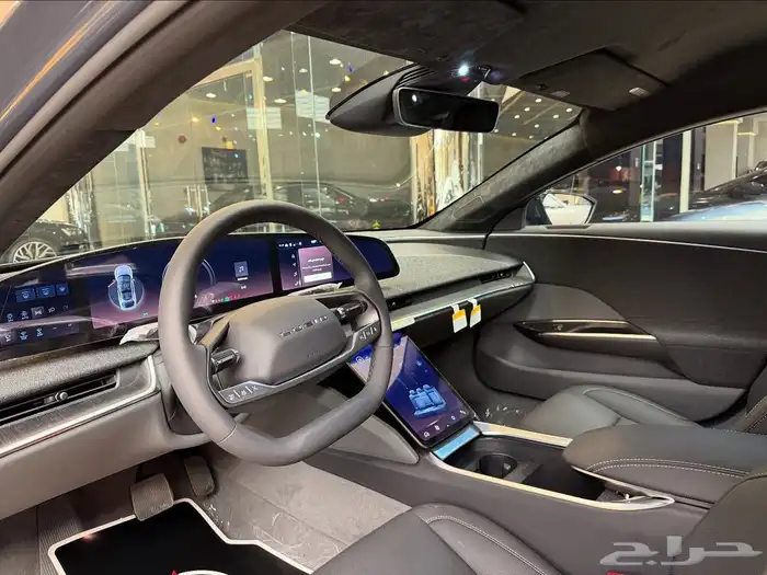 Lucid Air Pure 2025 NEW 4