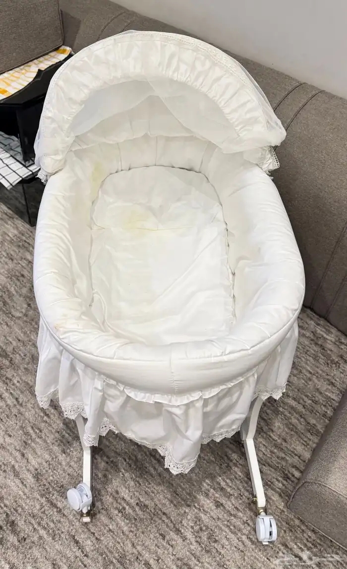 عربات اطفال وسرير 1