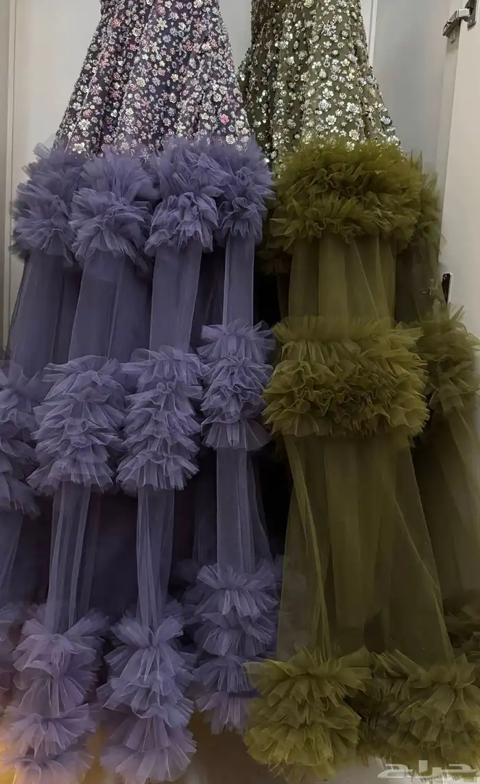 فستان لبسة وحده 4 ساعات للبيع 1