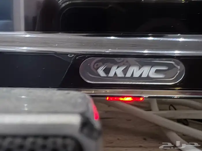 شاشة KMC 75 بوصه نضيفة 1
