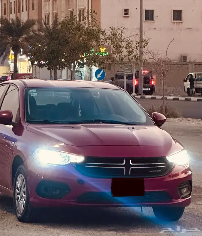 دودج نيون 2017 نظيف جدا للبيع او البدل ب اقل ب جنسيس 3