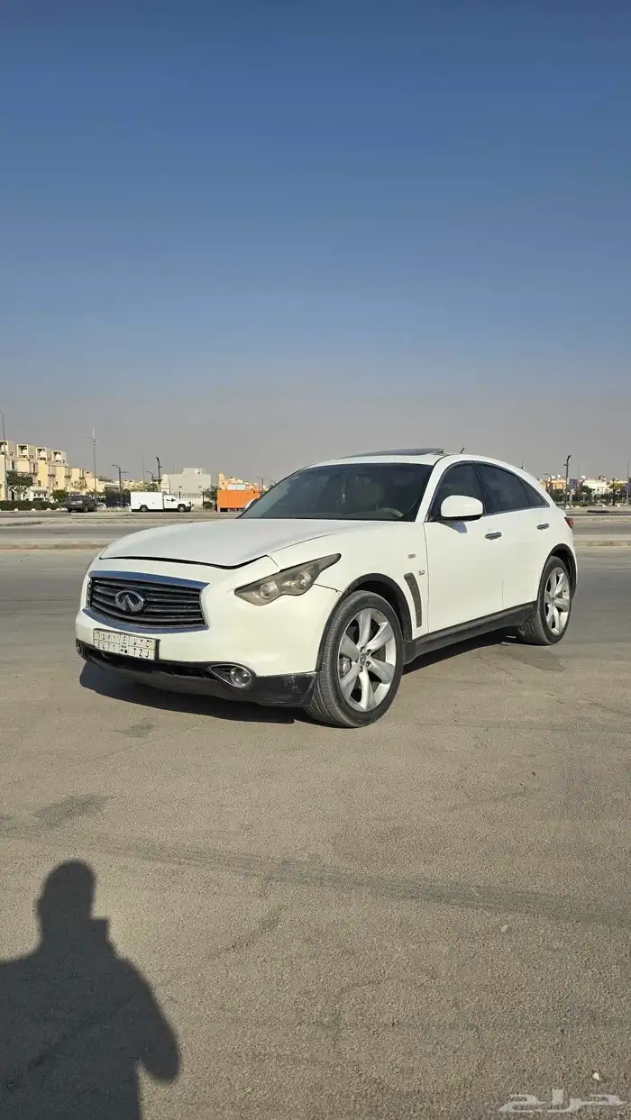 انفينيتي QX70s موديل 2014 8 سلندر 5.0L دبل و ممشى قليل جدا 4