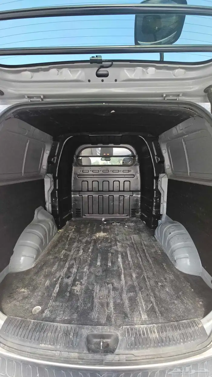 ستاريكس 2020 ديزل اوتو 5 ركاب (بضاعة وركاب) 6