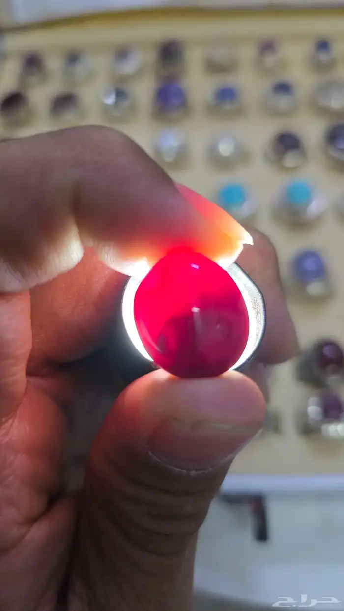 حجرين طبيعية كرزية مجمرة بطن احمر دم فقط ب 130 ريالا 3