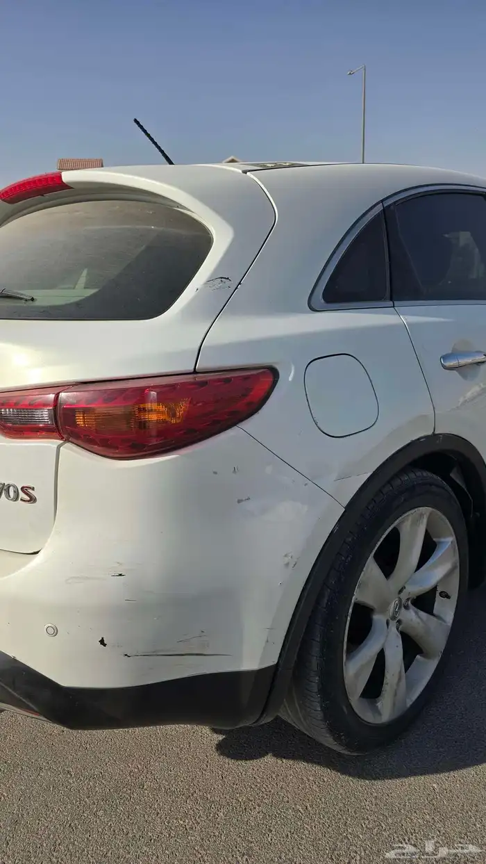 انفينيتي QX70s موديل 2014 8 سلندر 5.0L دبل و ممشى قليل جدا 30