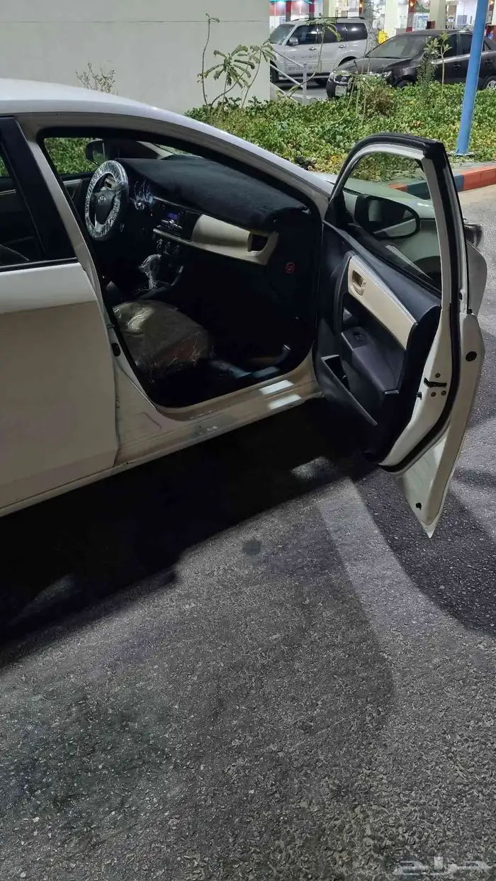 كورولا 2015 للبيع 8