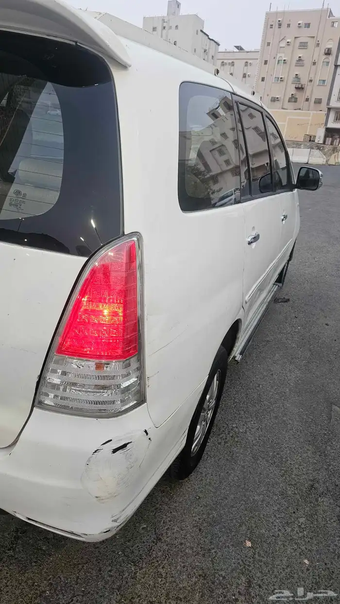 تيوتا انوفا فل كامل بحالة ممتاز ثاني مالك 7