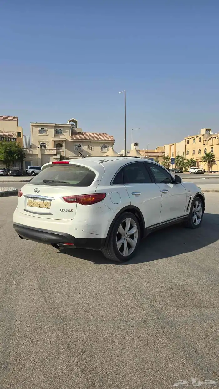 انفينيتي QX70s موديل 2014 8 سلندر 5.0L دبل و ممشى قليل جدا 0