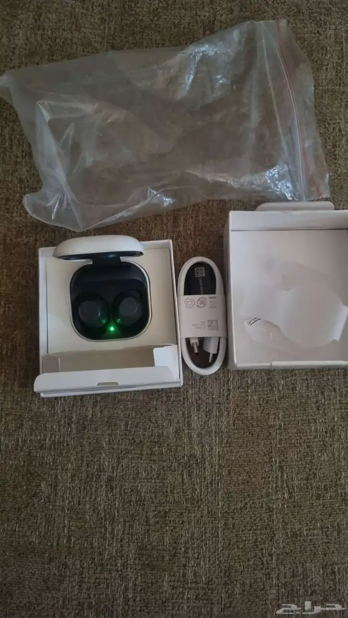 سماعات سامسونج بودز FE 1