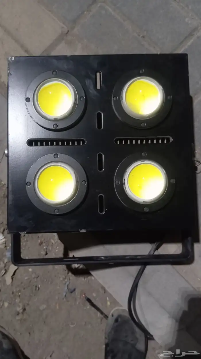 لمبه كشافه كبير للبيع اعلى سوم 0