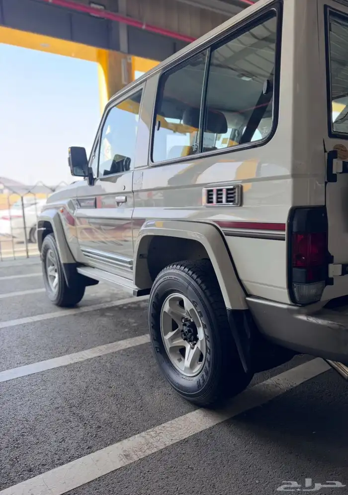 للبيع ربع 2019 بريمي فل كامل شبه الجديد 7