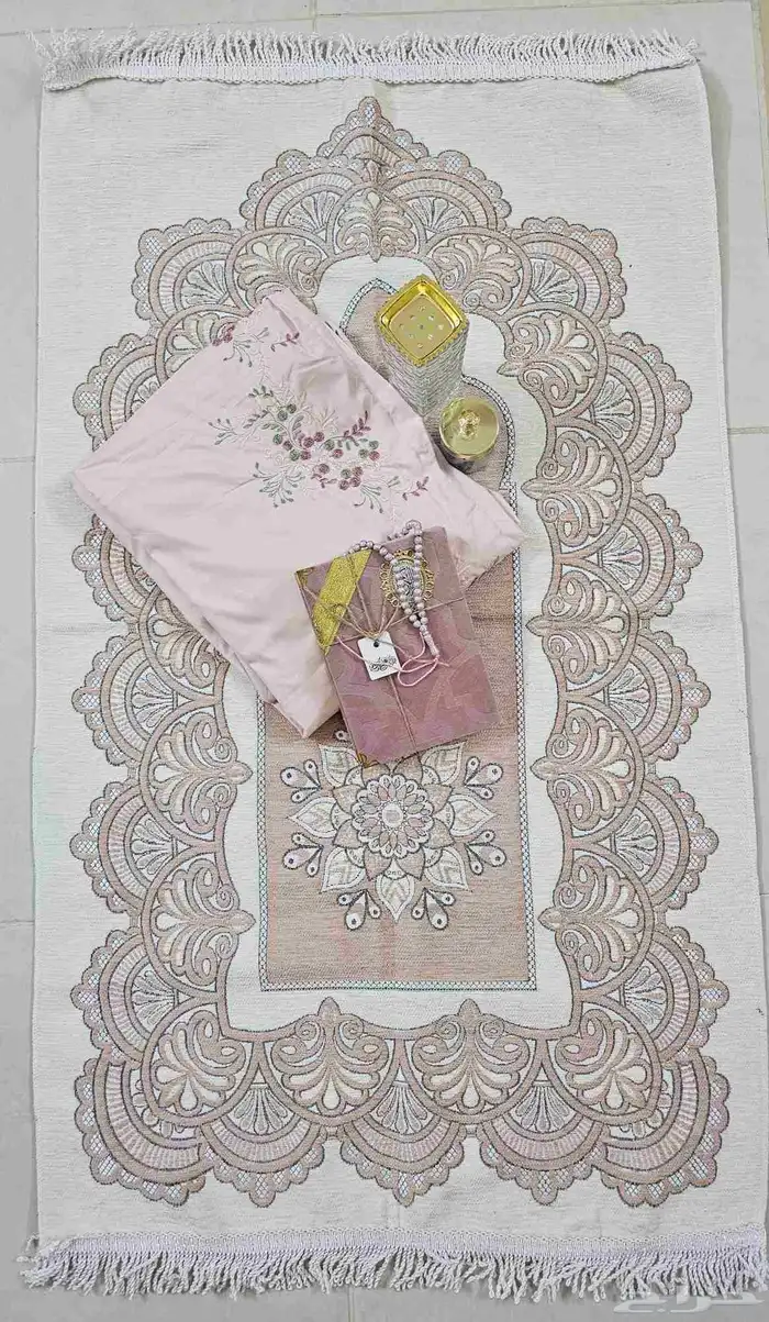 اطقم صلاة شرشف دبل كلوش ومطرز ومكسر 17