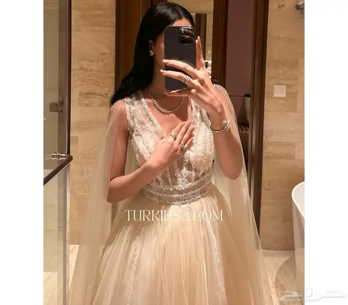 فستان مستعمل للبيع 1