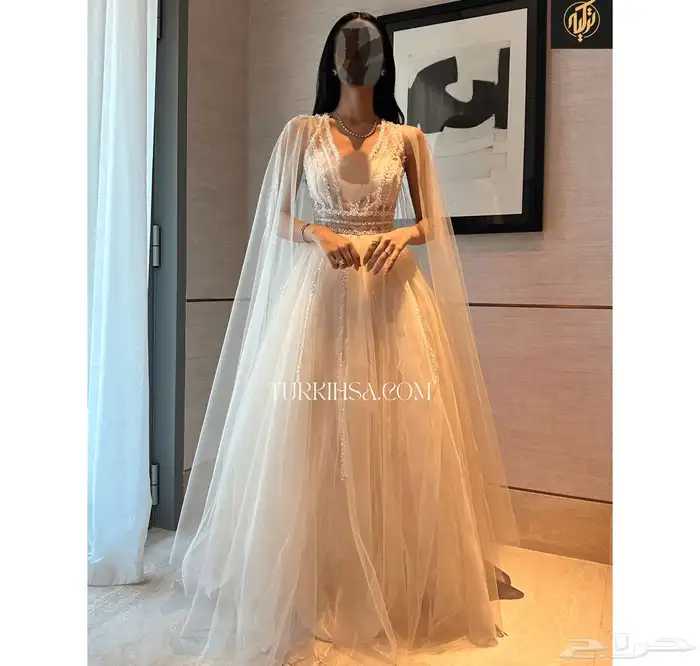 فستان مستعمل للبيع 0