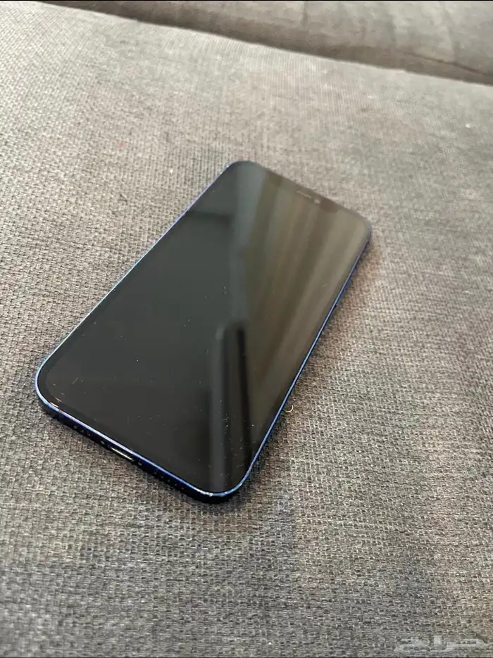 ايفون 12 العادي 12