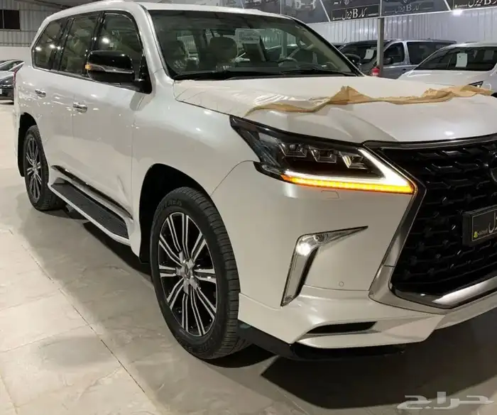 للبيع لكزس 2021 سعودي فل شرط وكاله 1