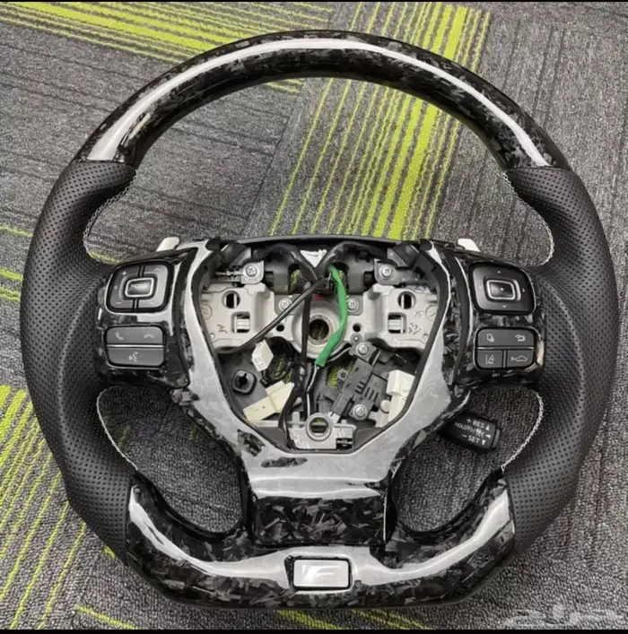 طارات لكزس جميع انواعها كاربون فايبر اصلي 0