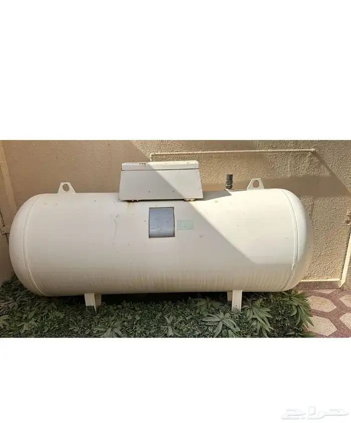 خزان غاز 1000 لتر بحالة ممتازة الموقع خميس مشيط 0