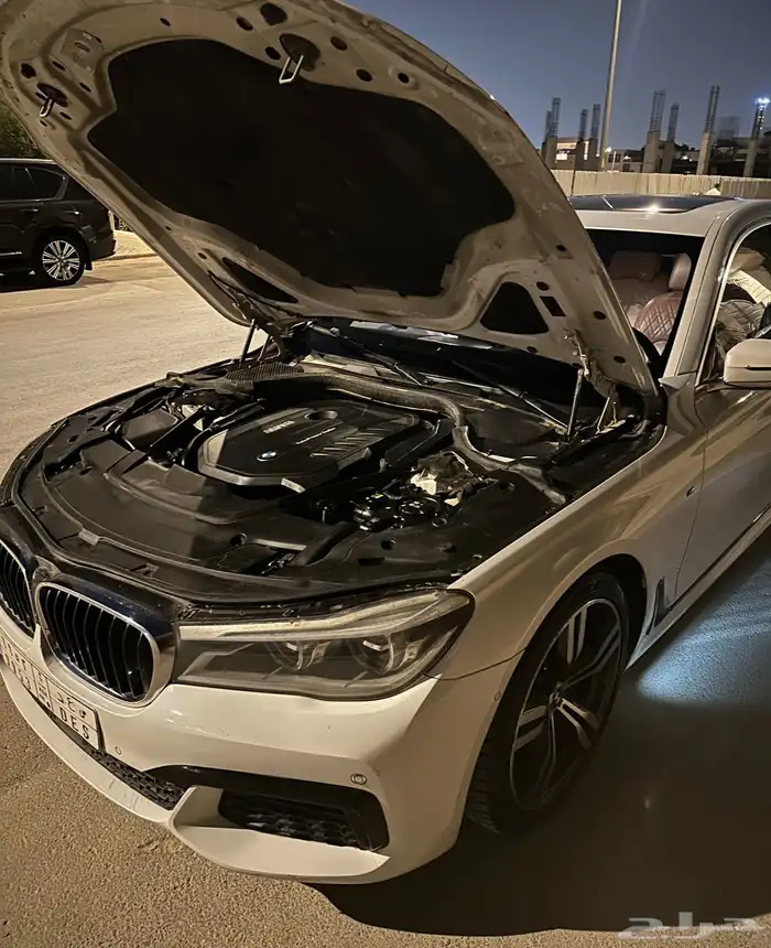 bmw 740li M بحالة الوكالة 35