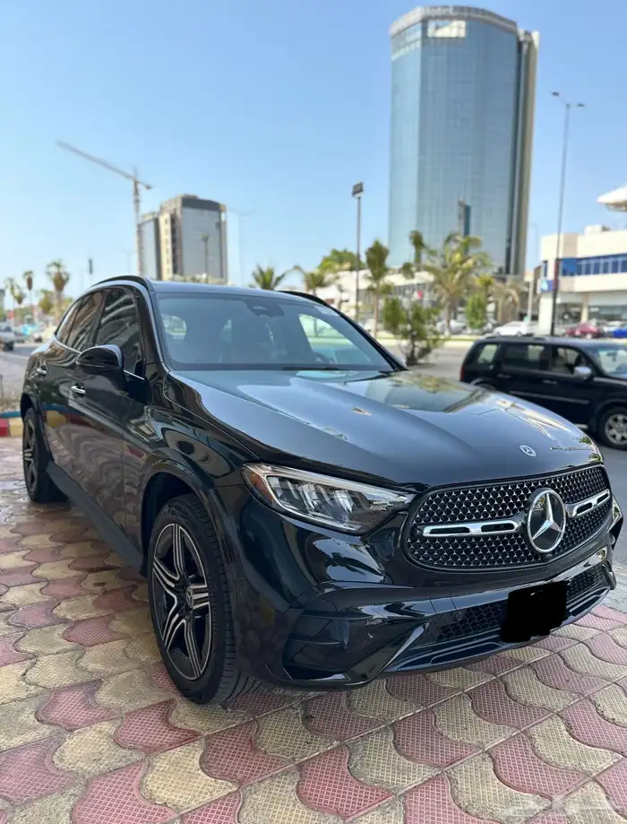 مرسيدس GLC300 AMG موديل 2025 شبه جديد ضمان الجفالي سعر لقطه 4