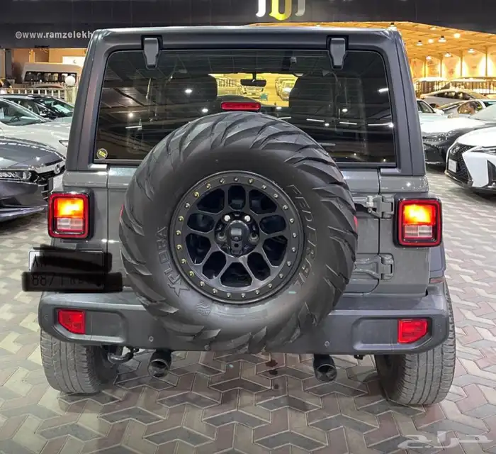 جيب رانجلر اسبورت موديل 2021 على الشرط 4