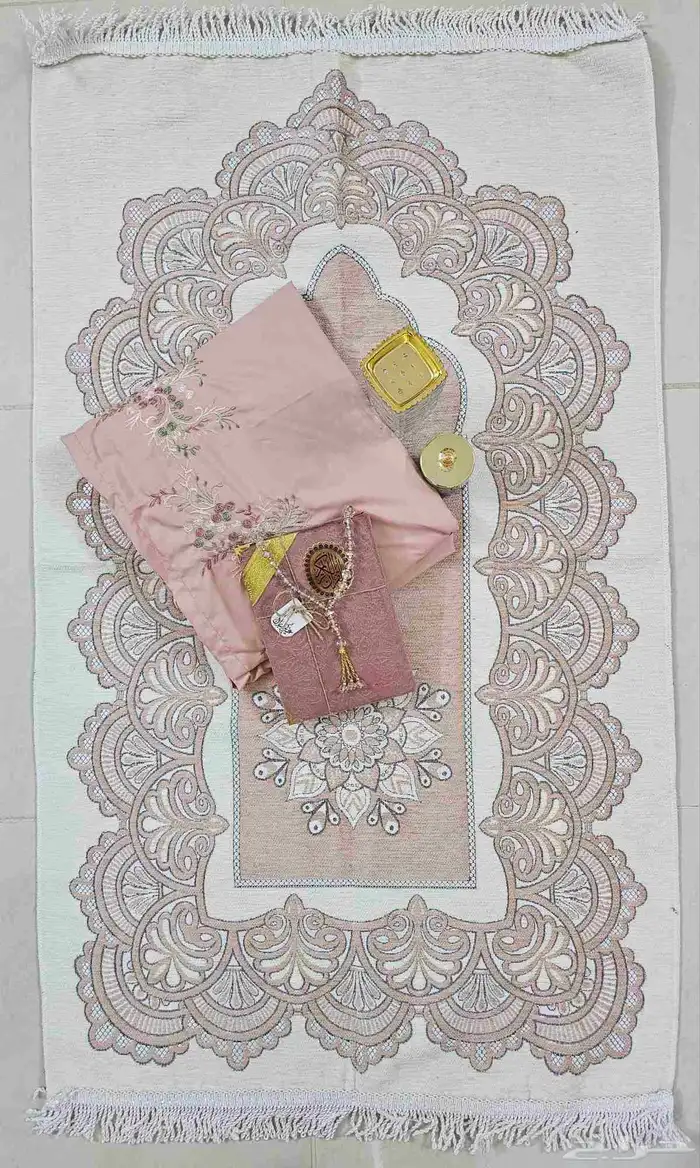 اطقم صلاة شرشف دبل كلوش ومطرز ومكسر 18