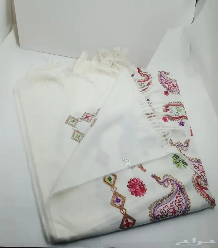 كولكشن الشتاء شالات كشميري. مطرز 20