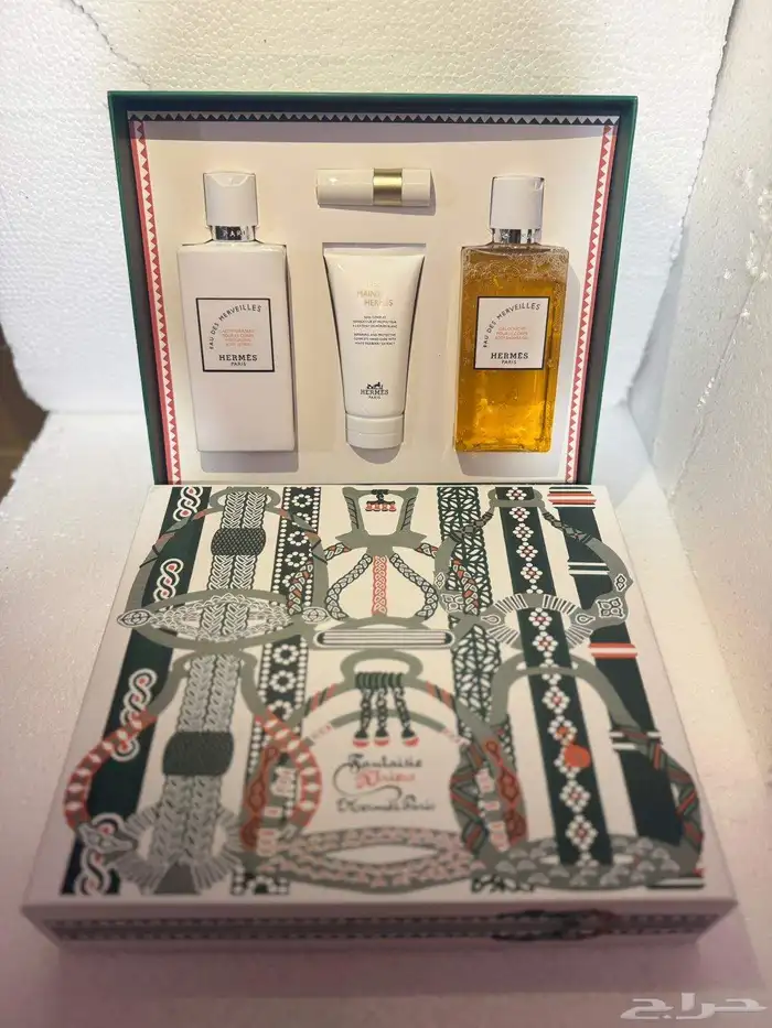 متوفر لدينا اطقم عطوار وادوات تجميل 0