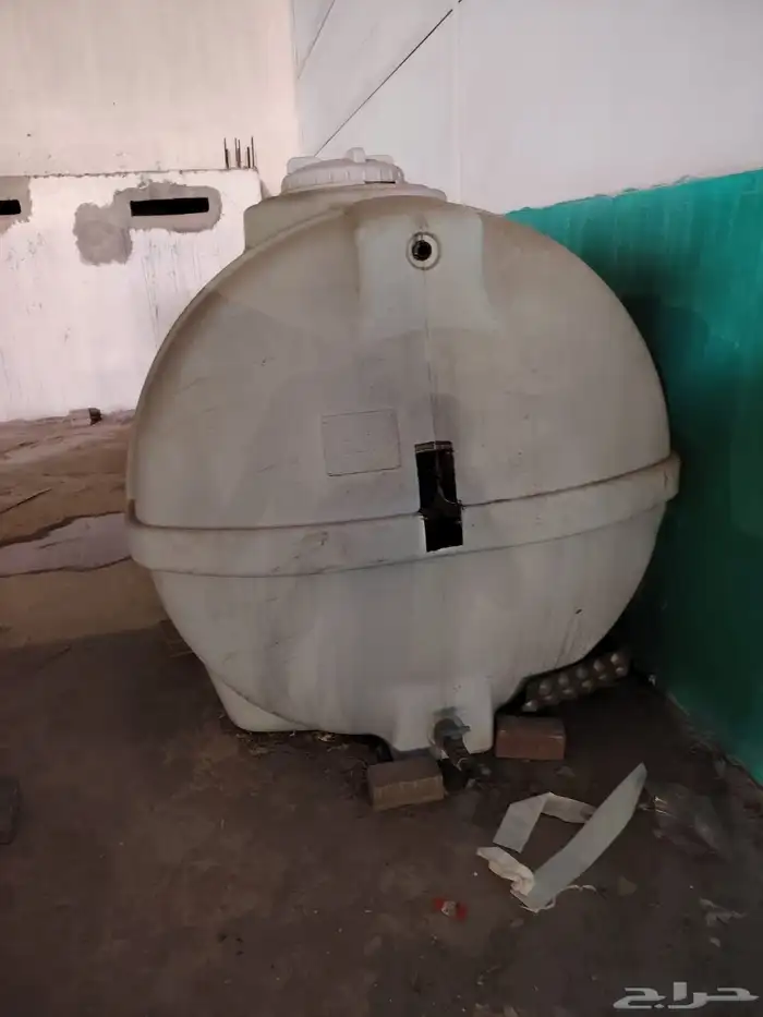 خزان ماء 4000لتر صناعة سعوديه 0