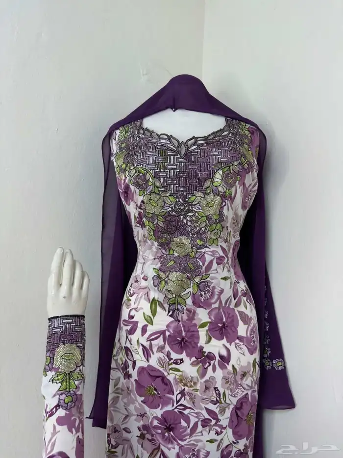 مخاوير قطع غير مخيطة تطريز على الصدر والاكمام 0