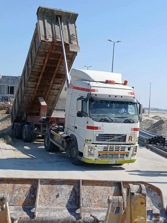 راس فولفو. معا صندوق للبيع موديل 2004 قير مكينة عل شرط شاصي 2