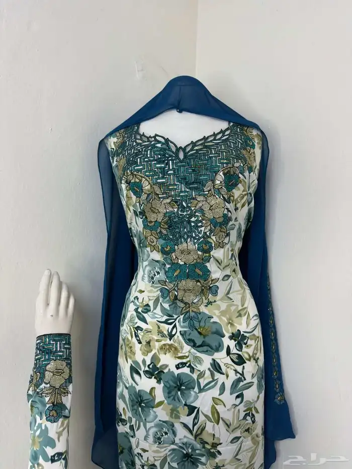 مخاوير قطع غير مخيطة تطريز على الصدر والاكمام 4