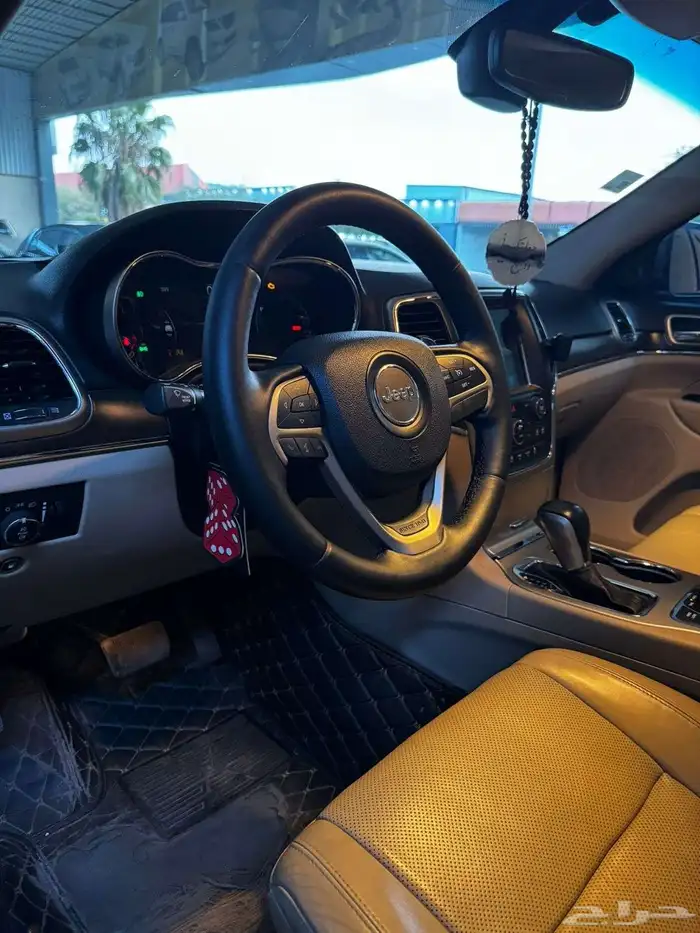 للبيع Jeep شروكي 2017 فل كامل ليمتد 8