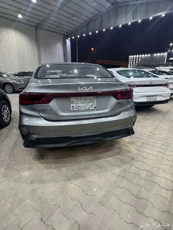 كيا سيراتو 8
