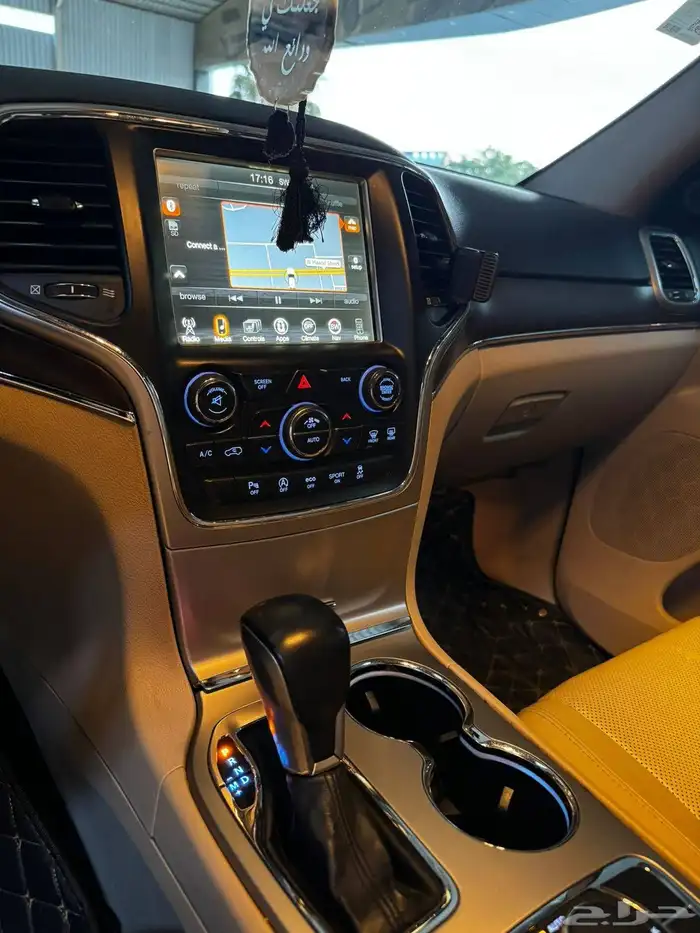 للبيع Jeep شروكي 2017 فل كامل ليمتد 11